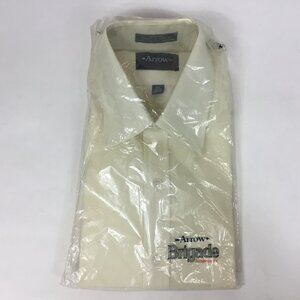 (NWT) Arrow, Cream Button down dress shirt